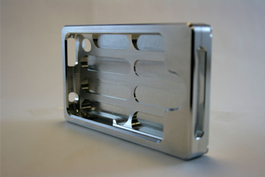 GILD design製 アルミ削り出しスマートフォン用ケース【iPhone4用】