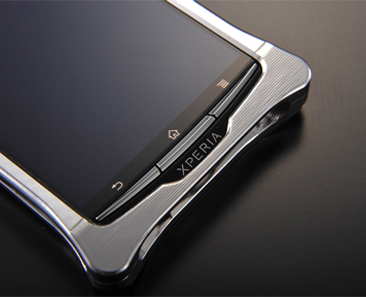 GILD design製 アルミ削り出しスマートフォン用ケース【Xperia arc用】
