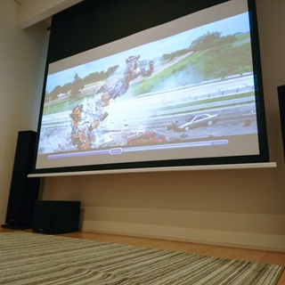 コンパクトな 専用ルームシアター コール徳島店オフィシャルサイト