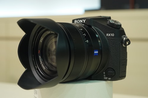 SONY RX10    24-200㎜ F2.8