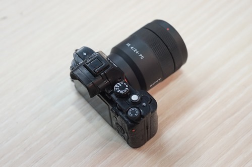 Vario-Tessar T* FE 24-70mm F4 ZA OSSが、やってきた？ - 店長の