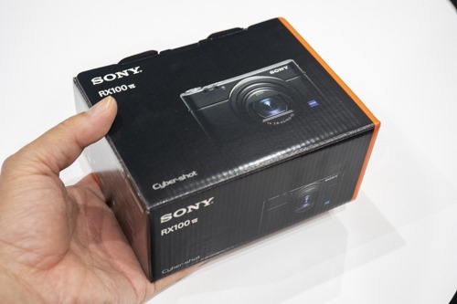 SONY Cyber-Shot DSC-RX100M7