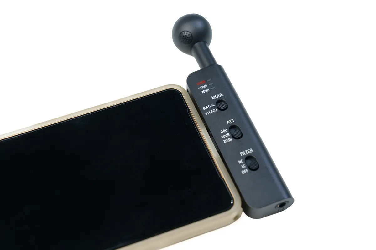 Xperia 1 Ⅷに直接装着したECM-AX10
